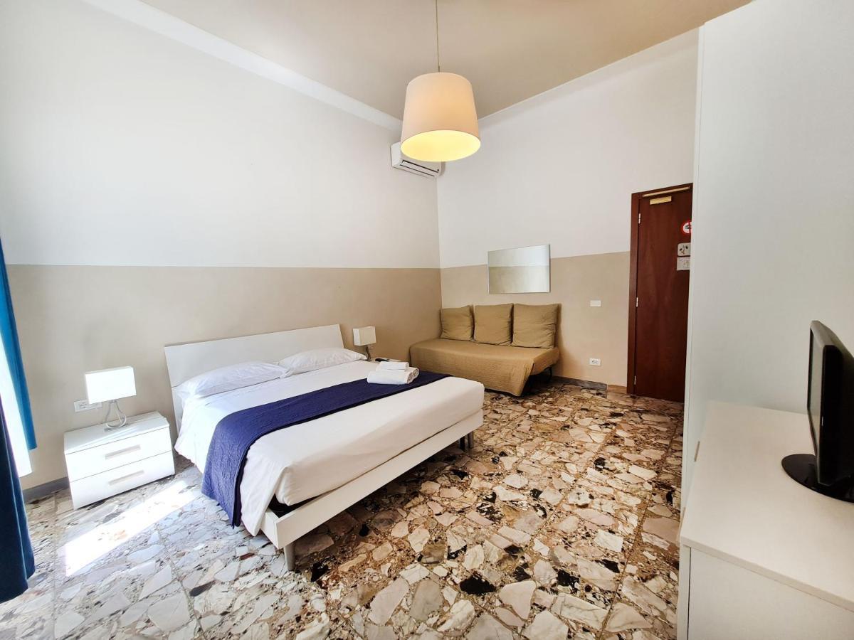 Sweet Life Guesthouse โรม ภายนอก รูปภาพ
