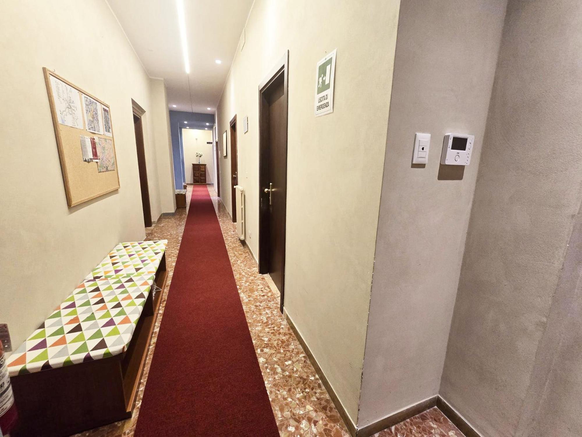 Sweet Life Guesthouse โรม ภายนอก รูปภาพ